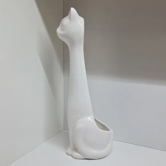 ALLURE Elegant White Ceramic Cat Toilet Brush Holder - Picture 2 of 8